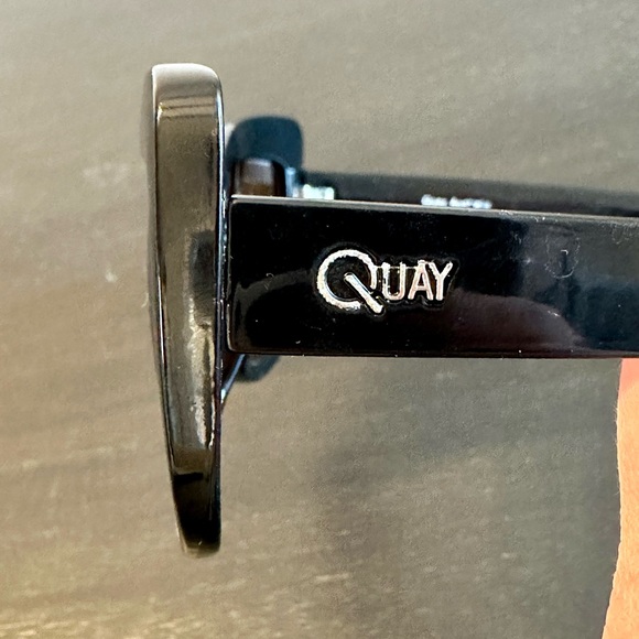 Quay Australia Breath Of Life Shiny Yellow Mirrored Lenses Oversized Sunglasses - Picture 8 of 11